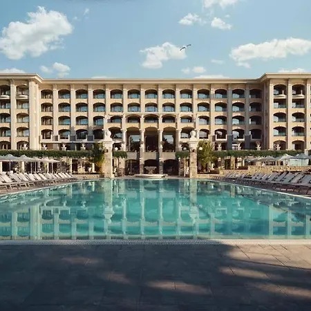 Astor Garden 5*