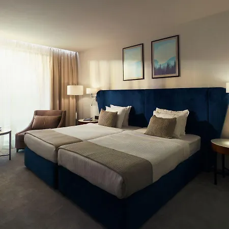 Astor Garden 5*