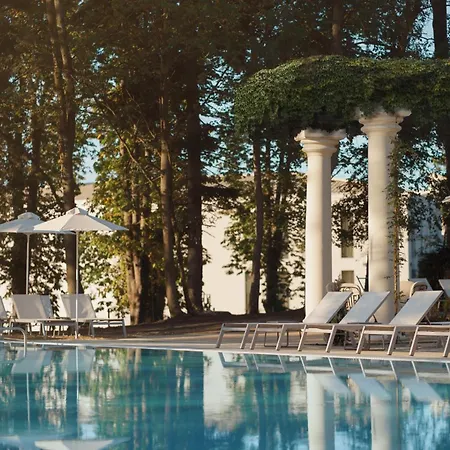 Hotel Astor Garden Saints Constantine and Helena