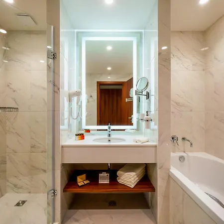 Astor Garden فندق