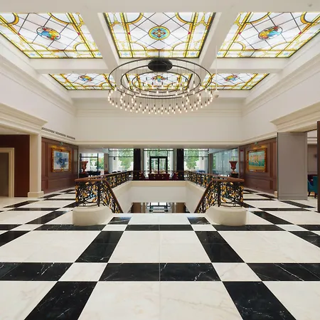 מלון Astor Garden סנט קונסטנטין והלנה