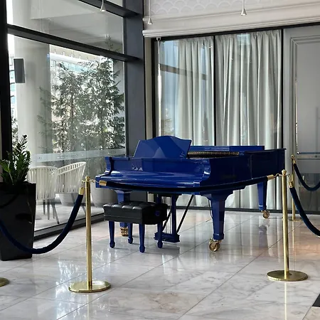 Astor Garden סנט קונסטנטין והלנה
