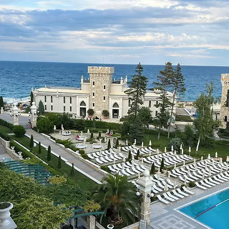Astor Garden Готель 5*