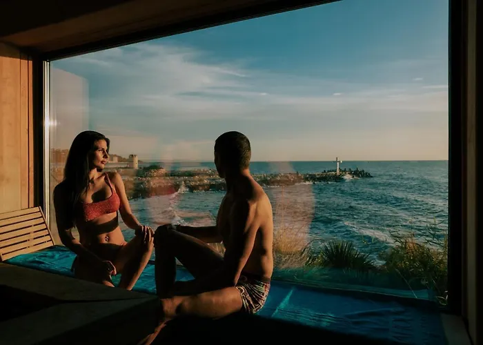 Astor Garden Hotel 5*