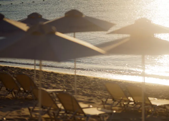 Astor Garden Hotel 5*